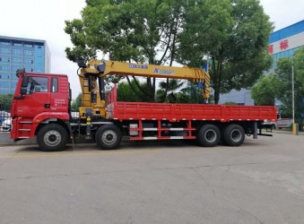 陜汽德龍前四后八配徐工16噸吊機多少錢？