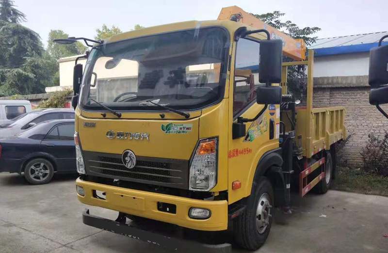 國六藍(lán)牌重汽王牌隨車吊